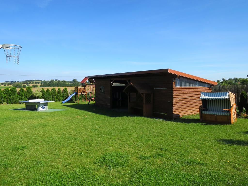 Pension Zum Wiesengrund Frauenhagen Exterior foto